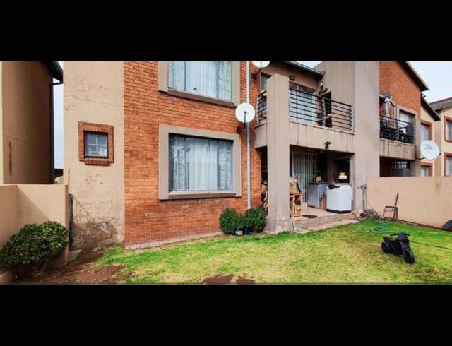 2 BEDROOM APARTMENT FOR SALE IN RAVENSKLIP